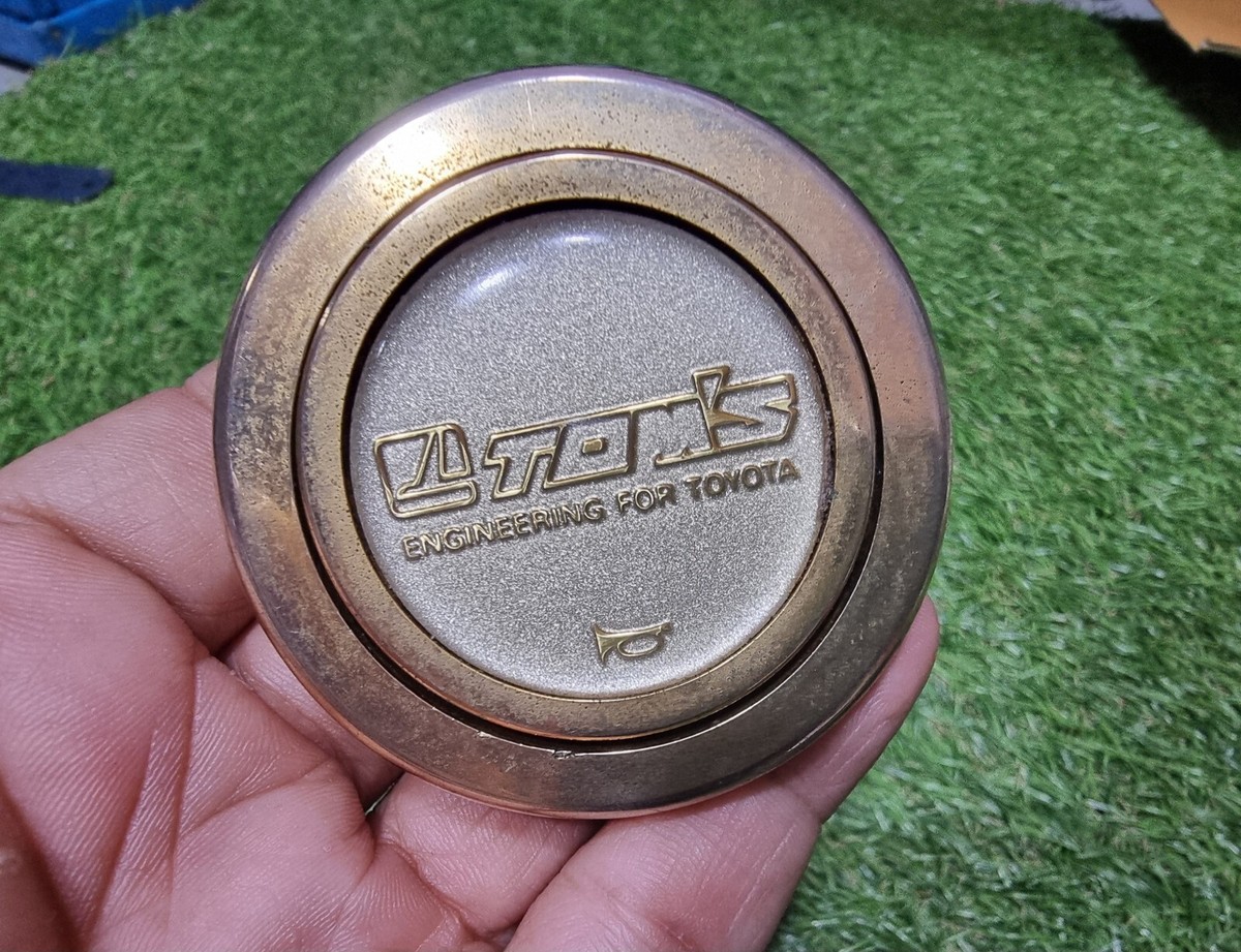 tom⭐︎ Rare JDM TOM'S TOMS Gold Horn Button ae86 Te27 Te72 Kp61