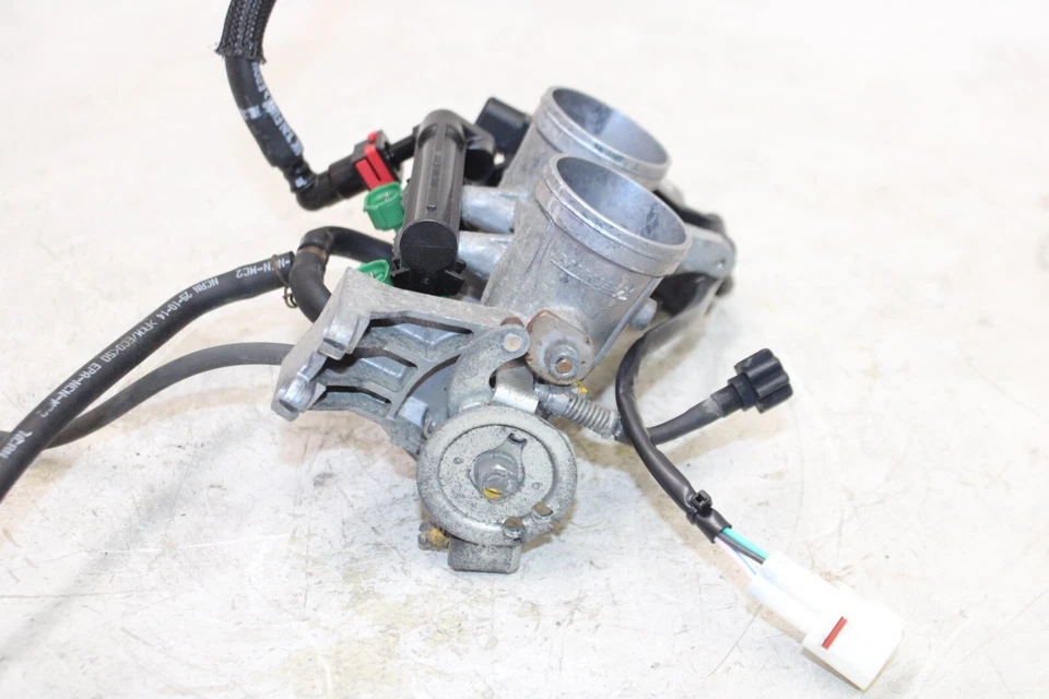 13-17 KAWASAKI NINJA 300 EX300B ABS ОРИГИНАЛЬНЫЕ ОСНОВНЫЕ ТОПЛИВНЫЕ ФОРСУНКИ / КОРПУСА ДРОССЕЛЬНОЙ ЗАСЛОНКИ - Изображение 4 из 4