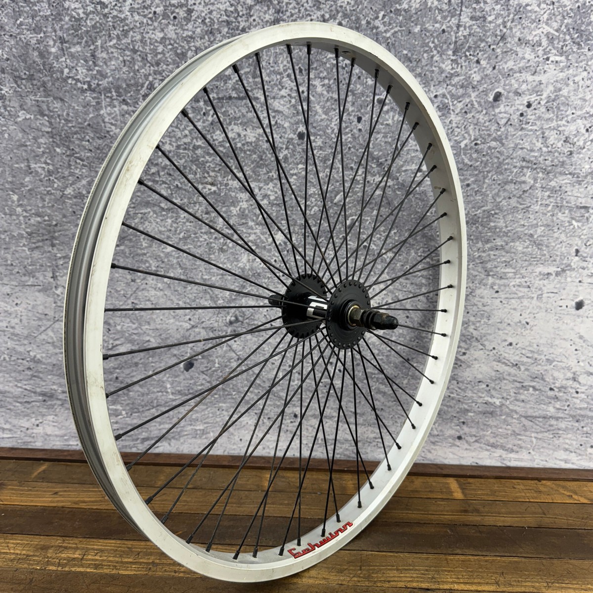 ジョーサーストン Schwinn Stingray OCC Chopper Front Wheel 24 in 24 x 2.10