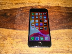 Apple iPhone 6s 16GB A1688 Space Grau & Schwarz