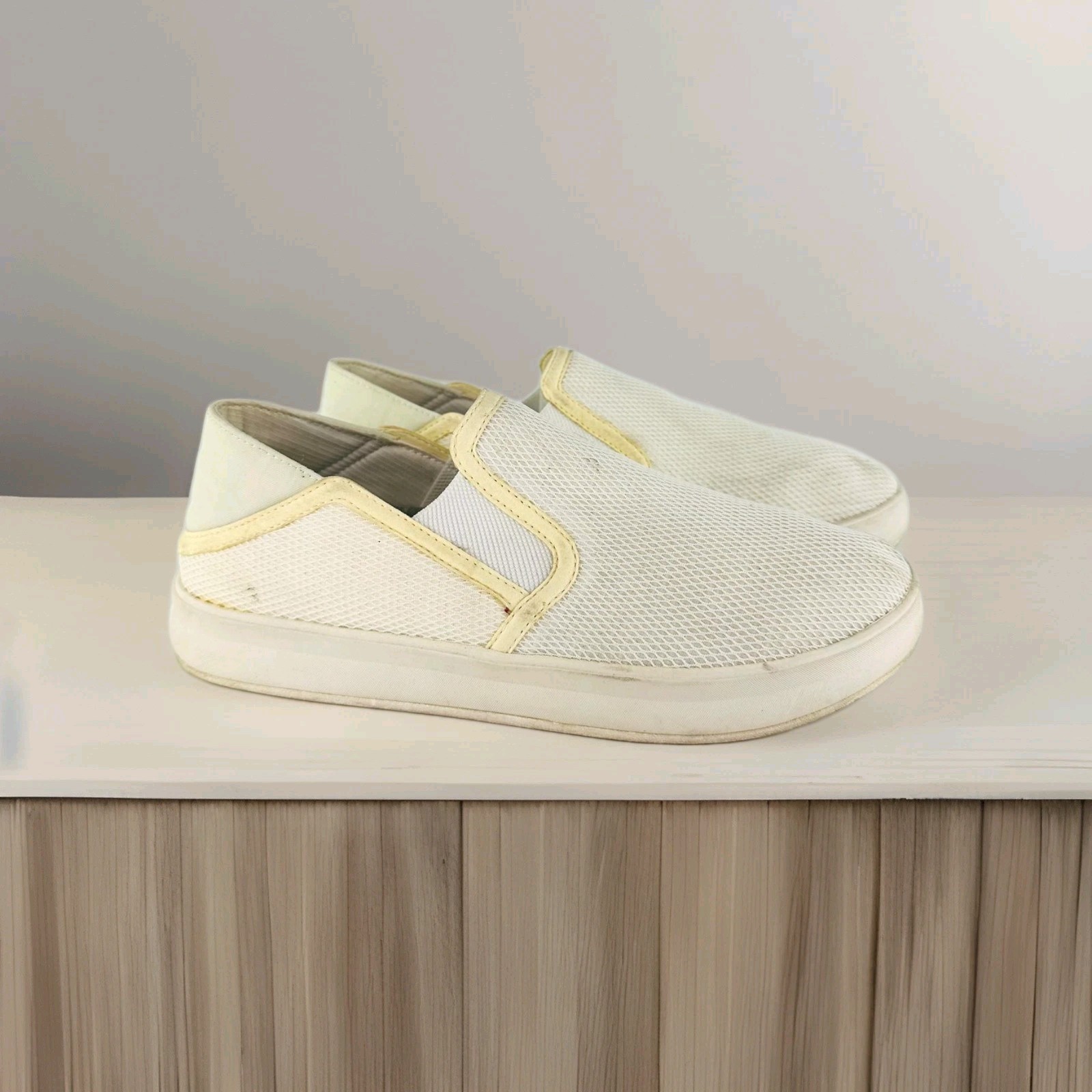 OluKai Ki'ihele off White Canvas Slip-On Sneakers US 9 Womens Comfort Shoes