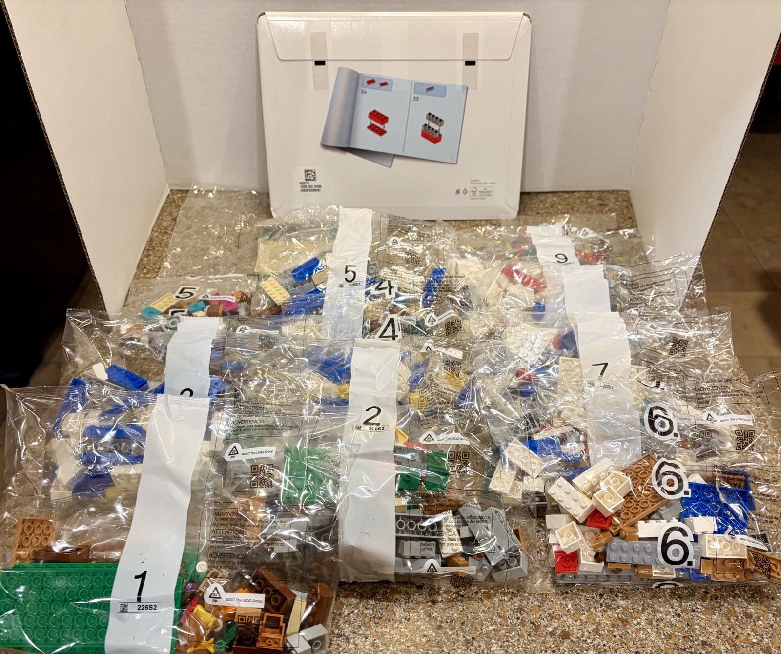 LEGO Minecraft: The Llama Village (21188) New Sealed Bags with Instructions.