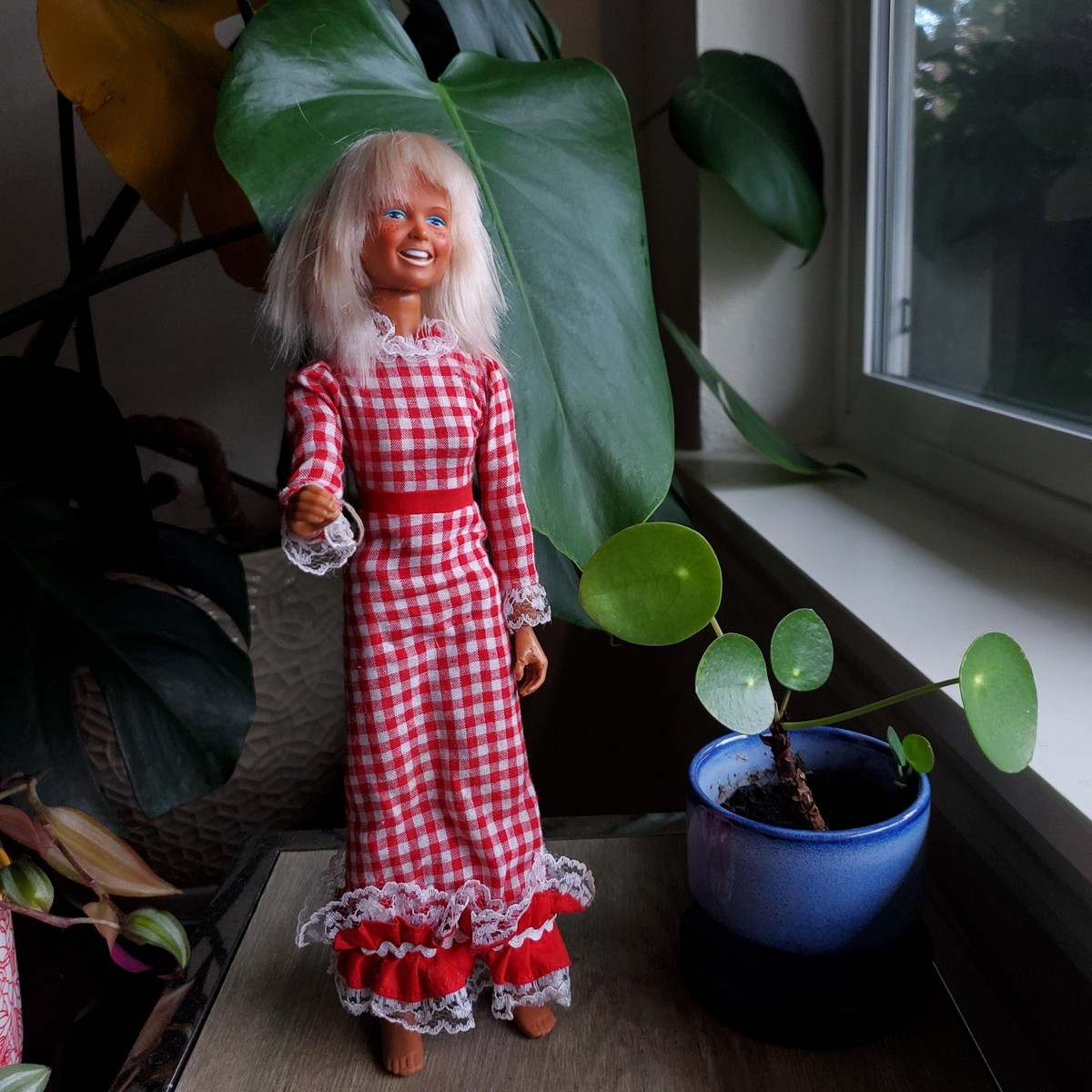 Vintage 1974 Kenner Dusty Doll Blonde Freckles Hong Kong For