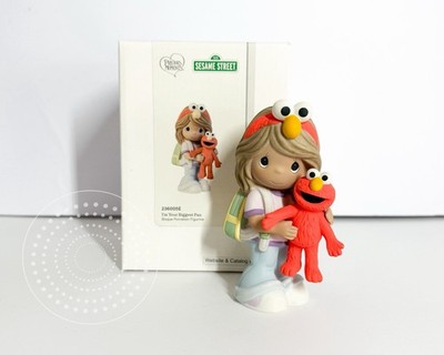 Precious Moments Sesame Street I m Your Biggest Fan Brunette Girl Elmo 236005E