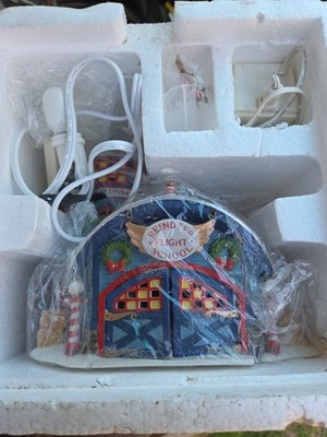 Dept 56 Reindeer Flight School North Pole Series Lights Up Tested Mint EUC 56404