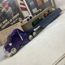 Vintage Wyandotte Trucking  Auto Transport Car-a-van Carrier with wrong cab/cars