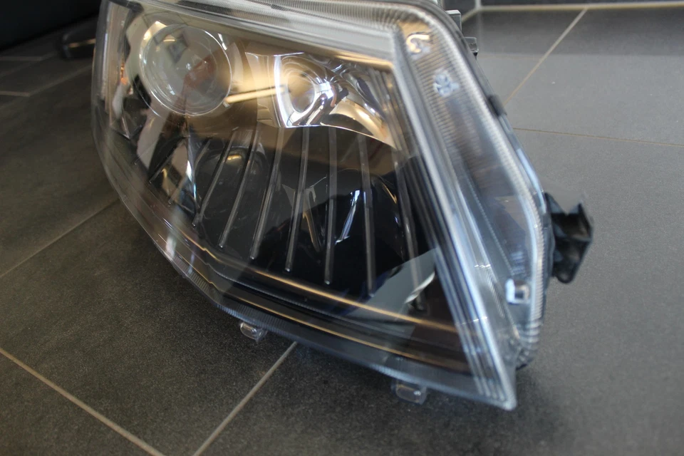 Original Skoda Octavia XENON Scheinwerfer rechts 5E1941016B - Bild 4 von 4