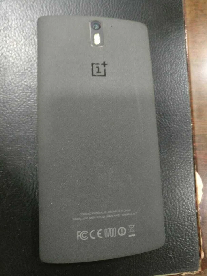 OnePlus One - 64GB - Sandstone Black - Image 3 of 3