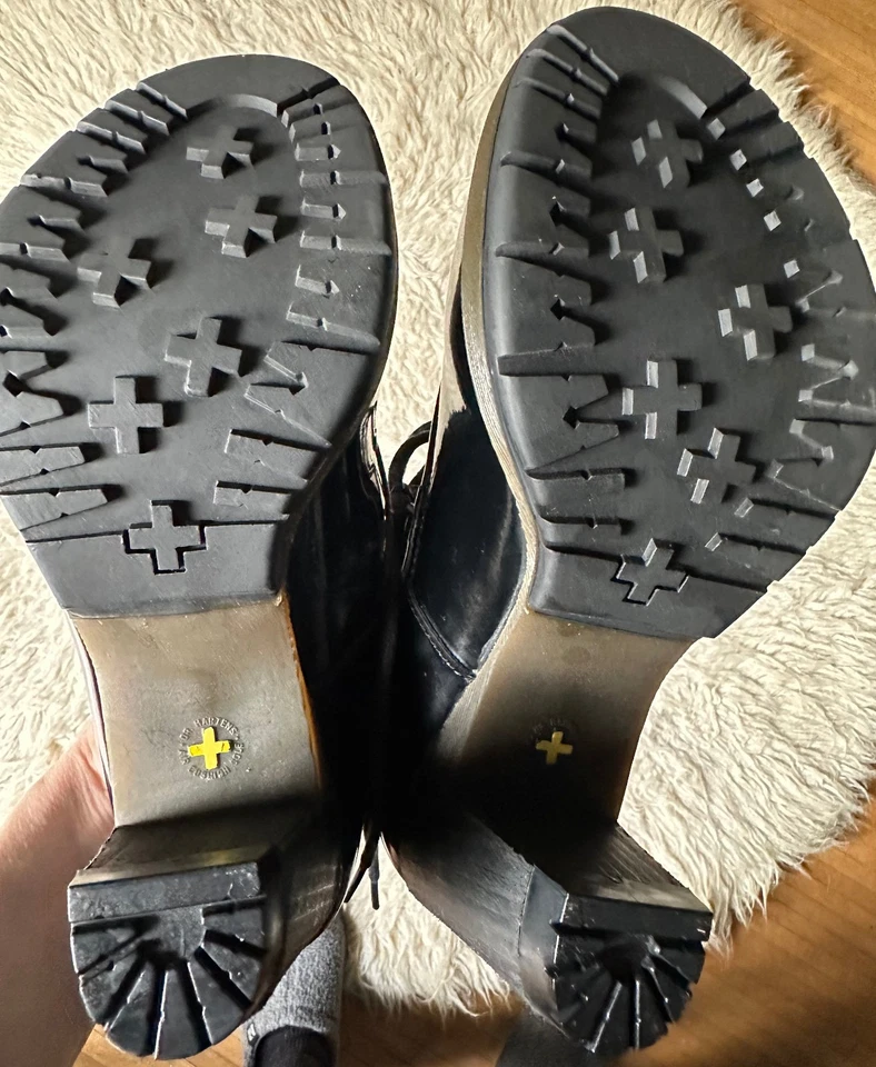 RARE Vintage 90s DOC MARTENS Black Patent Leather Chunky Platform Corset Bootie  - Image 4 of 4