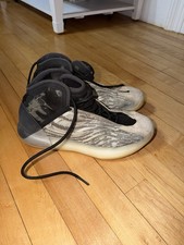 Size 11 - adidas Yeezy Quantum Quantum