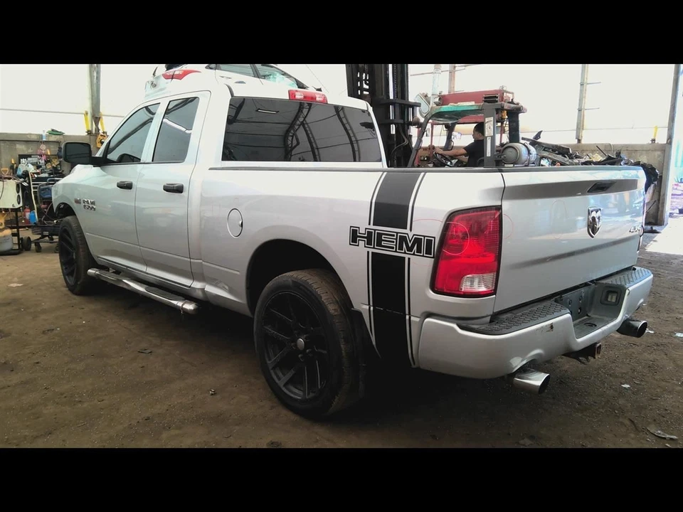 RAM1500 2015 Fuel Vapor Canister 6665817 Foto 2 de 4