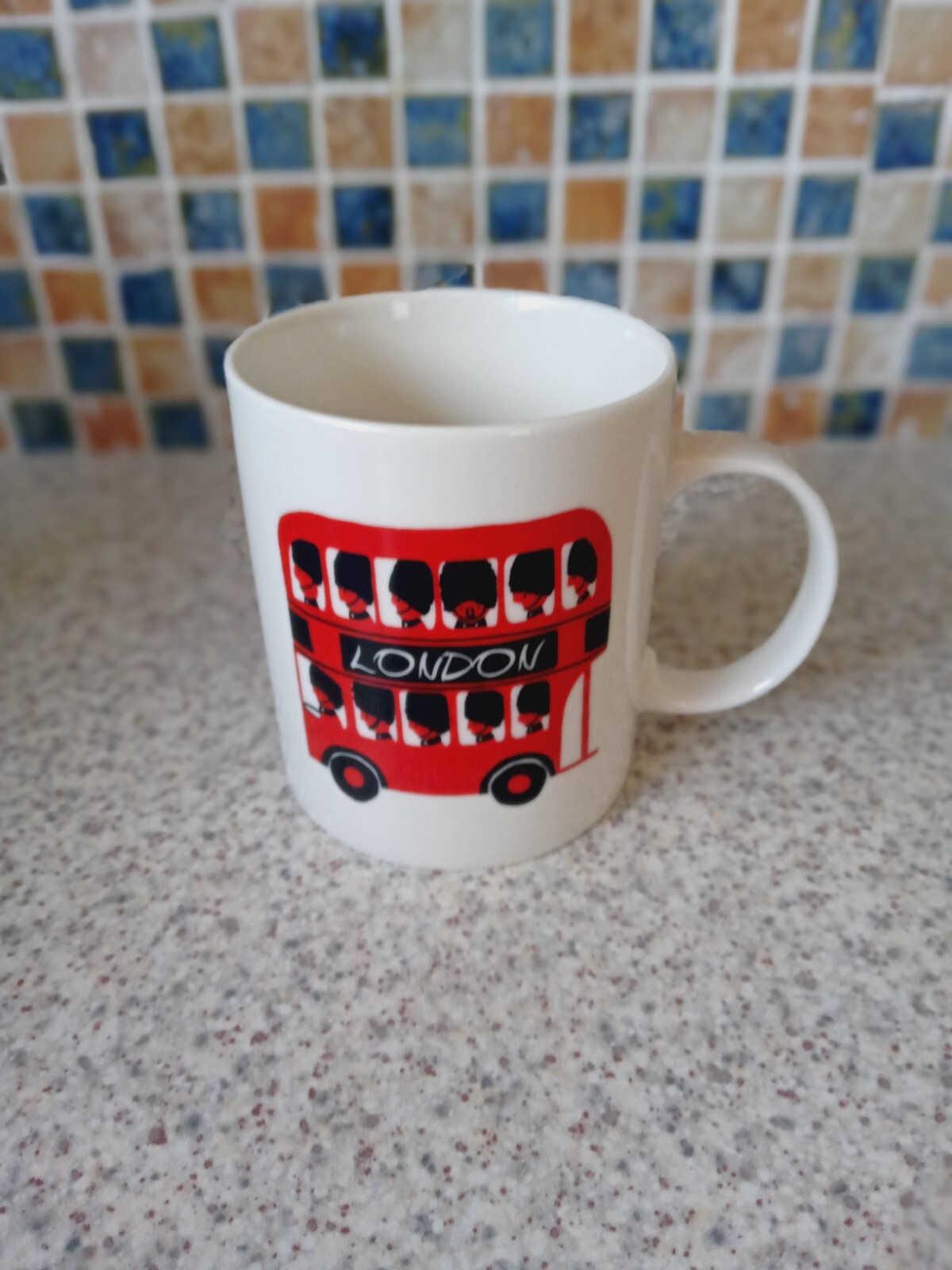 TESCO LONDON RED BUS QUEENS GUARD MUG FINE CHINA