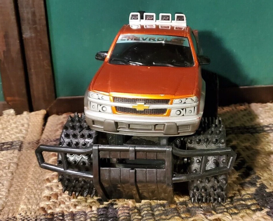 Vintage 2000 Tyco RC Chevrolet Colorado 4x4 Pick Up Truck Z71 Orange No Remote - Image 2 of 4