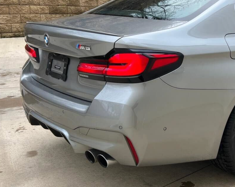 BMW G30 LCI F90 5 Series 2021+ Euro Spec Taillights Red Turn