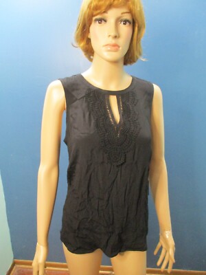 quin keyhole crochet top