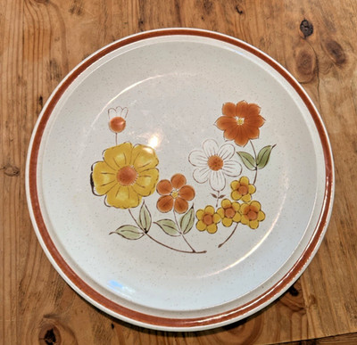 Norwell Stoneware 12'' Serving Plate Japan Floral Vtg Richmond Sandy Rust