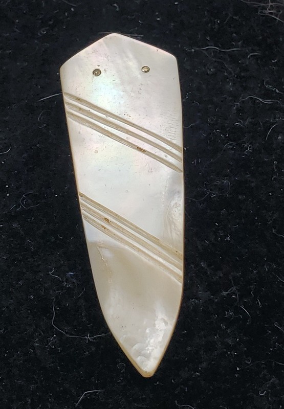 Vintage Carved Mother Of Pearl Dress Fur Clip Luminescent Art Deco