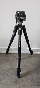 Trípode Manfrotto 058 - Alquiler de Material