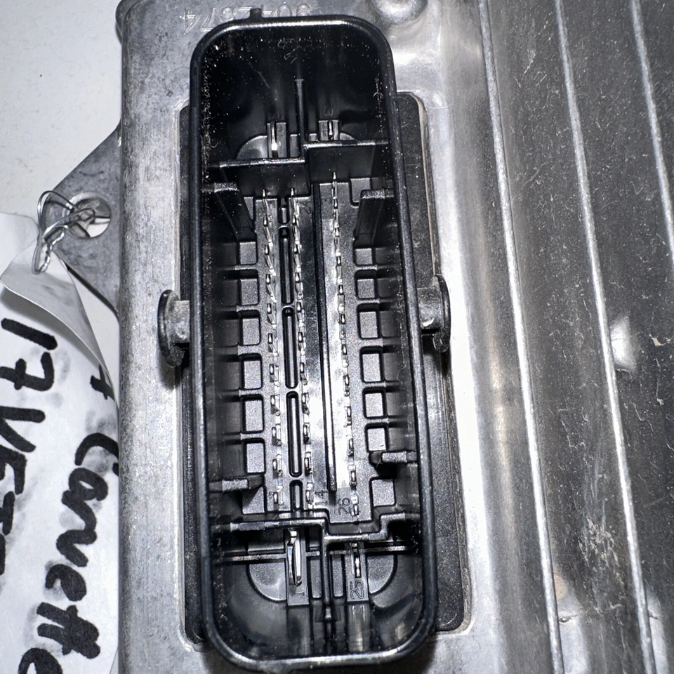 Unidade módulo interruptor lâmpada de freio Chevrolet Corvette 2014-2019 fabricante de equipamento original 9042574  - Imagem 3 de 4