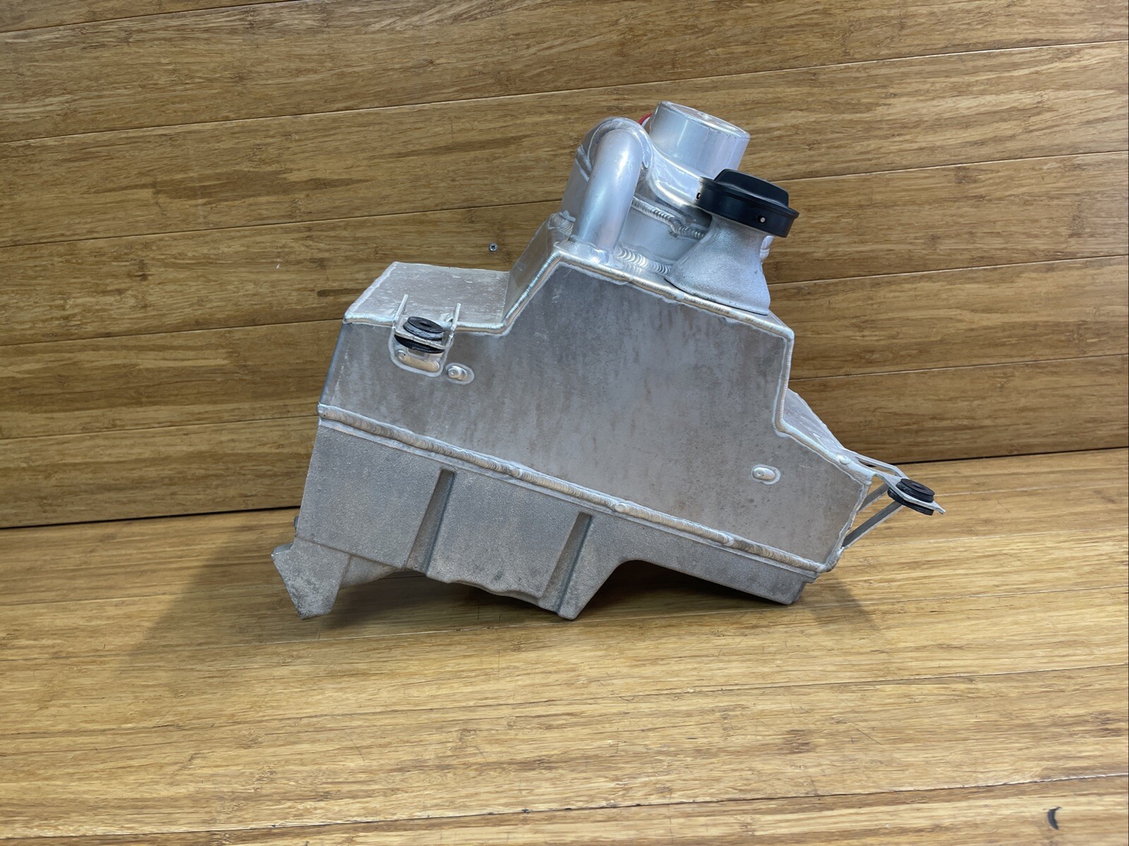 2014-2015 Audi R8 42 Spyder Oil Sump Reservoir Tank Sensor OEM 34k Miles