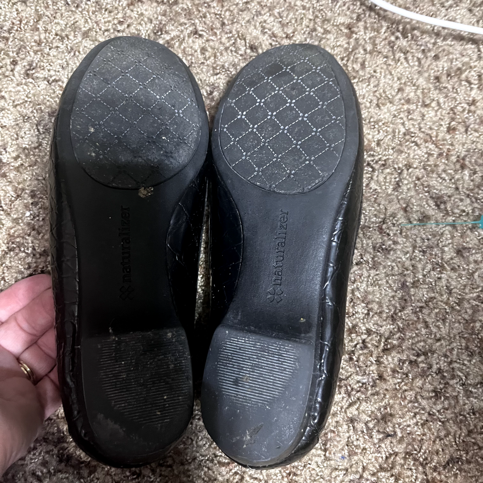 Naturalizer Loafers Black Croc Flats womens 7.5 Slip On shoes Northall