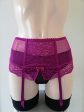 AUBADE SERRE TAILLE / PORTE JARRETELLE TAILLE M REF K152