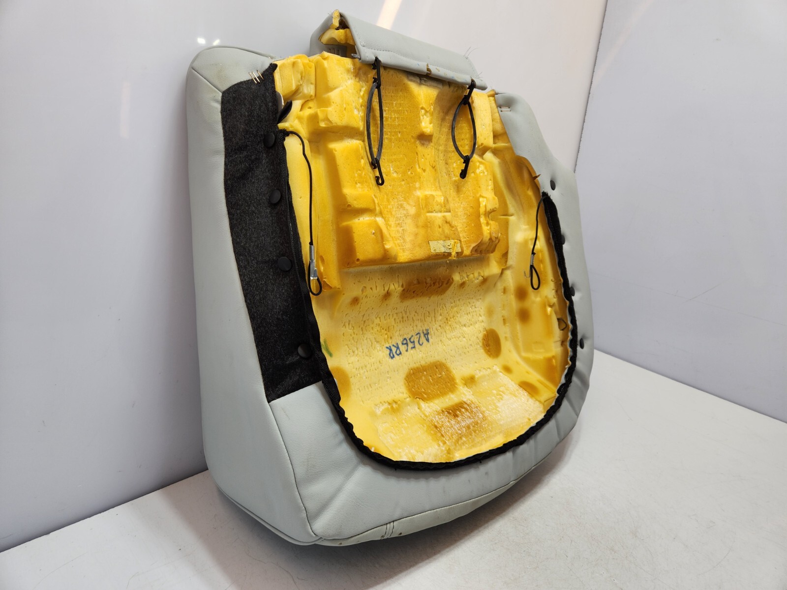 ✅ 03-08 OEM Maserati Quattroporte M139 Rear Right Side Lower Bottom Seat Cushion