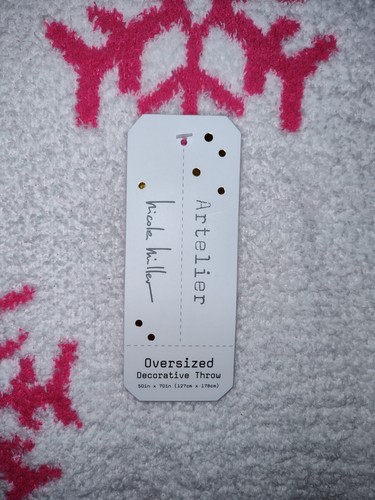 Pink Snowflake Christmas Reversible Throw 50x70 Nicole Miller TikTok Viral - Picture 2 of 2
