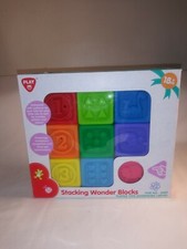 Play Stacking Wonder Blocks