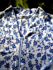 MISS ELAINE LONG ROBE LONG SLVES ZIPER POCKETS BLUE FLORAL KNIT XL NEW