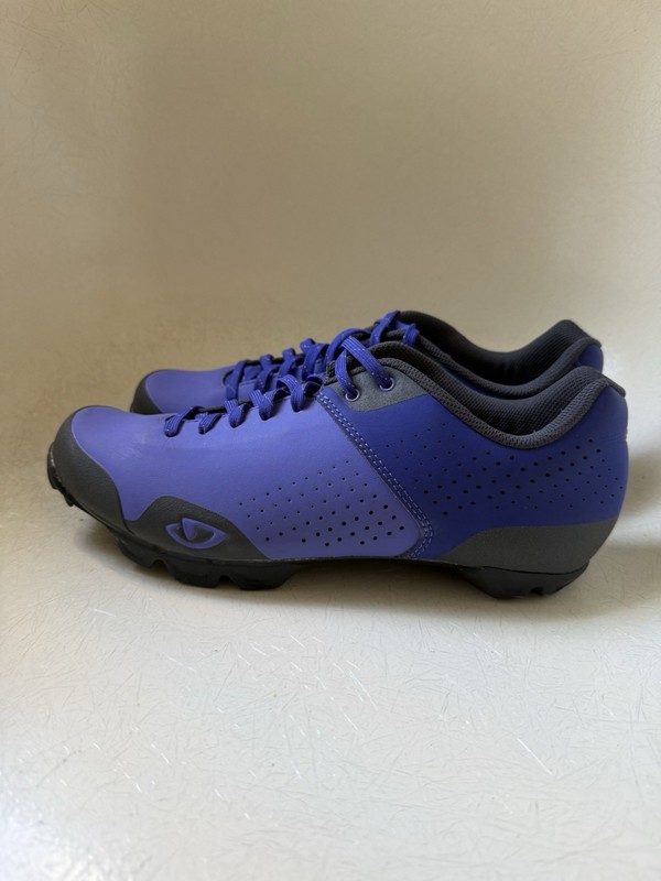 Giro 9 Womens 41 Manta Lace WITH SPD CLEATS Blue Iris/Dark Shadow Cycling Shoes