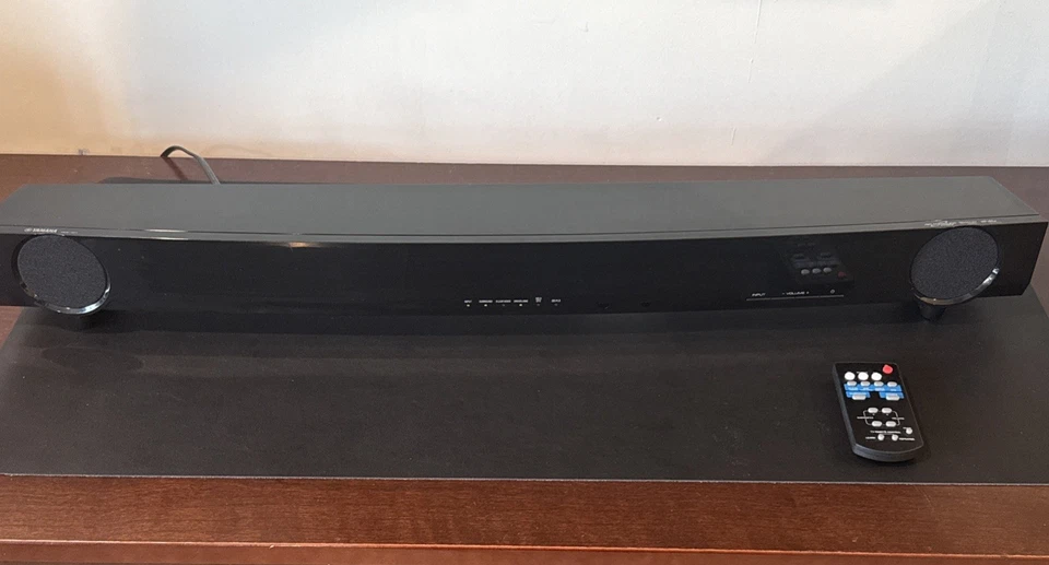 Used YAMAHA Sound Bar YAS-101 - Dolby-DTS Compatible - Remote Included - Image 2 of 4