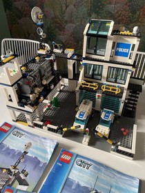 LEGO 7744 City Police Headquarters 90% Complete INCOMPLETE Sold As Is