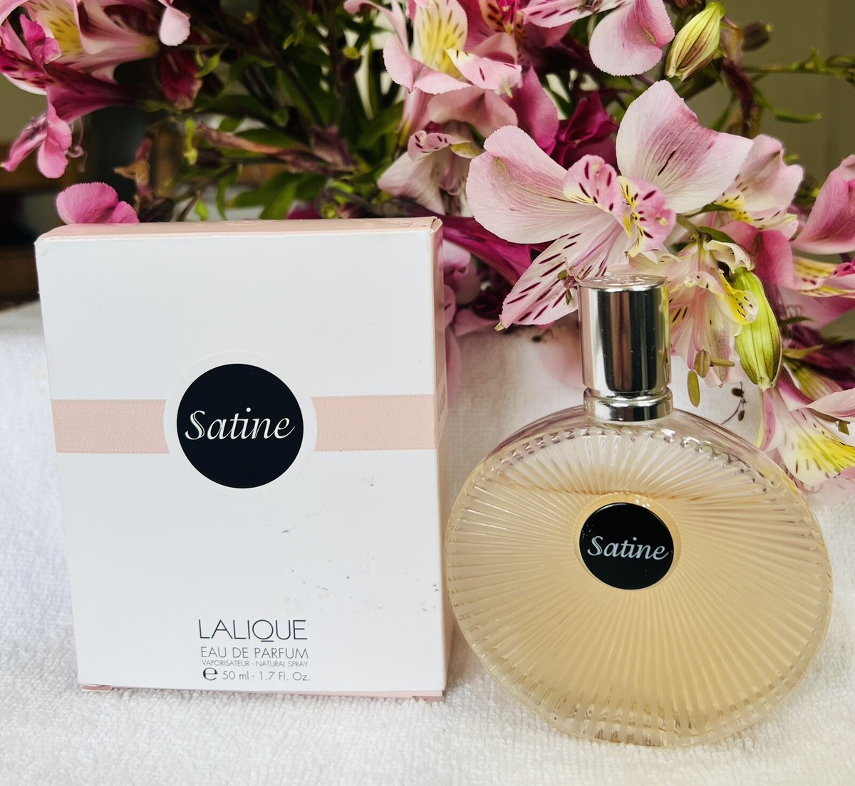 Lalique Satine Eau De Parfum Spray By Lalique - 3.4 oz Lalique Satine Eau De Parfum Spray By Lalique - 3.4 oz