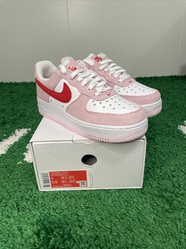 nike air force 1 07 qs valentine's day love