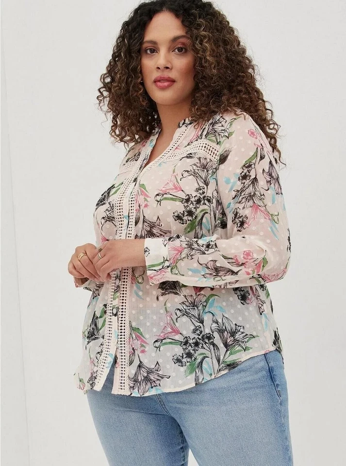 Torrid Blouse Size 3X Ivory Dotted Floral Chiffon Sheer Lace Inset Pintuck Tunic