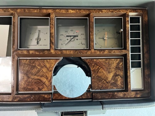 OEM 1981-83 BUICK REGAL INSTRUMENT CLUSTER WITH WOODGRAIN BEZEL & SURROUND - Picture 2 of 8