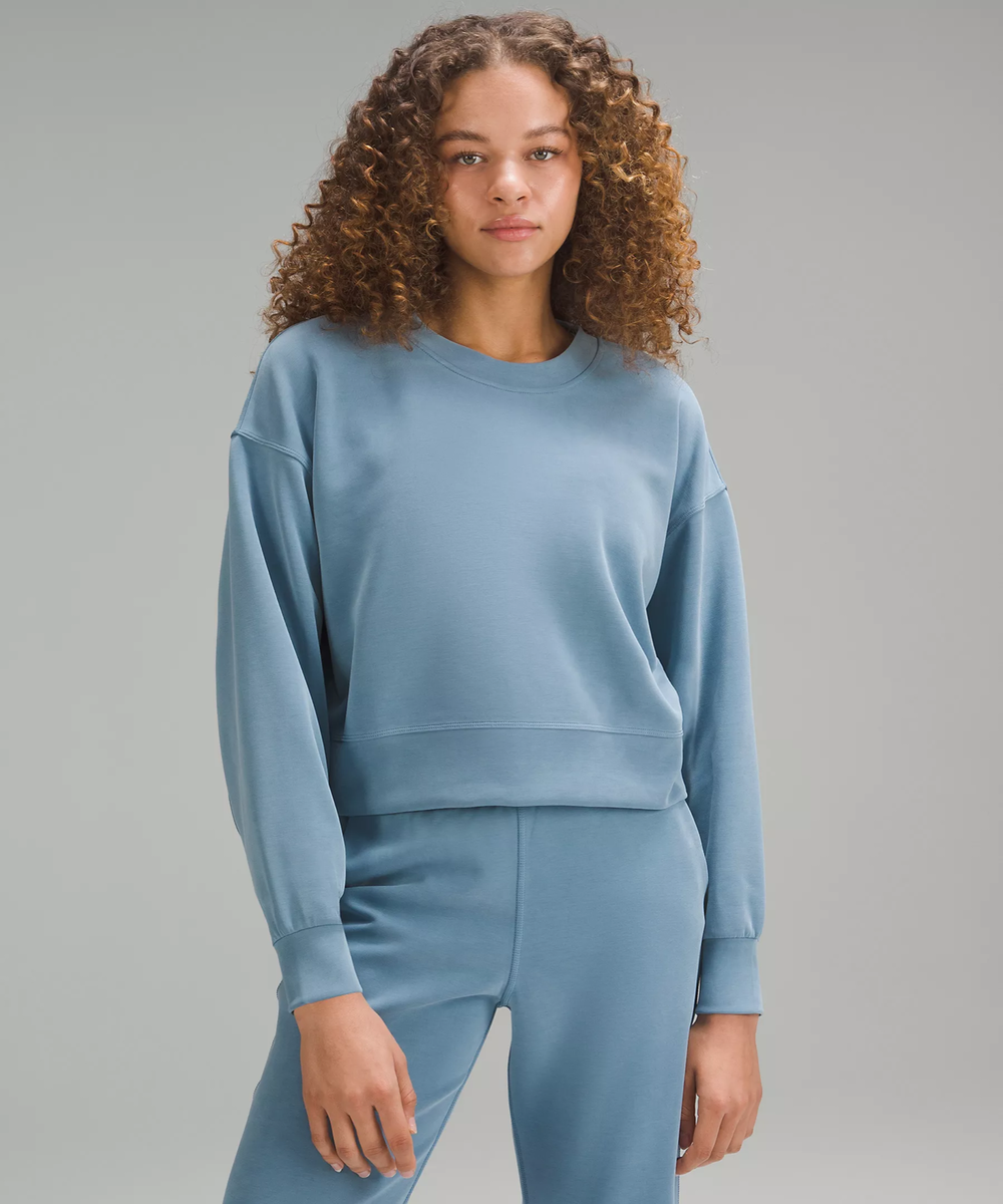 sss ルルレモン Softstreme perfectlyトレーナー 4 Lululemon Softstreme Perfectly Oversized Cropped Crew, New