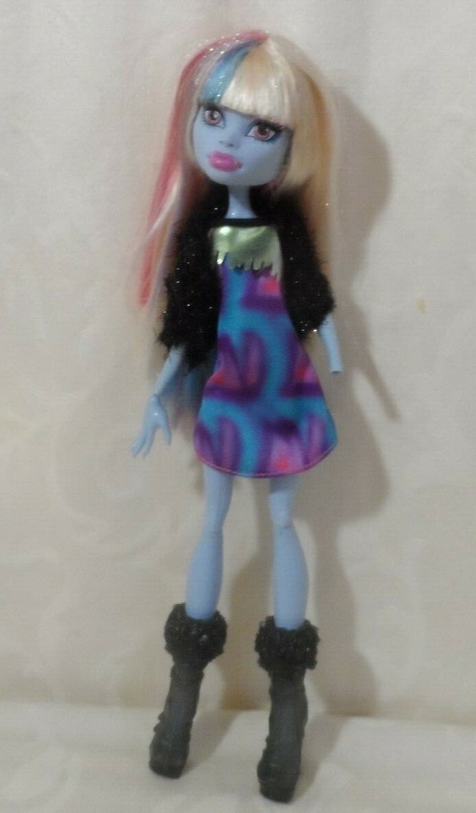 Monster High Doll Abbey Bominable Sparkle Blue Skin/Rainbow Hair