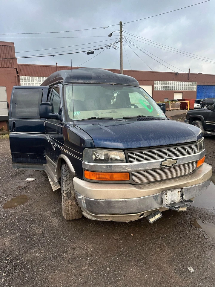 03 04 05 06 07 08 09 10 11 12 13 14 Estuche de transferencia Chevy Express 1500 Foto 3 de 4