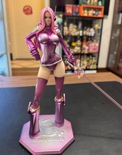 GG Studio Jewelry Bonney Resin One Piece Figurine 25cm