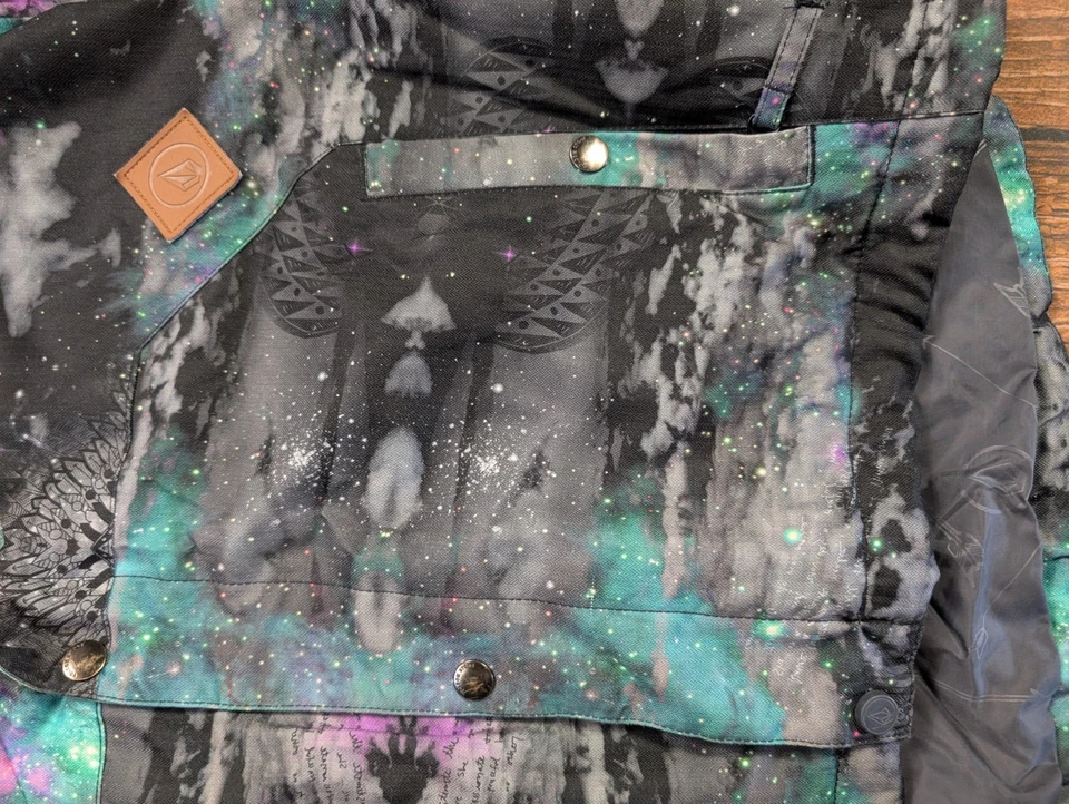VOLCOM Bolt Galaxy Jacket Snowboard Ski Winter 6kmm/3kgm2 EQS Medium Celestial - Image 4 of 4