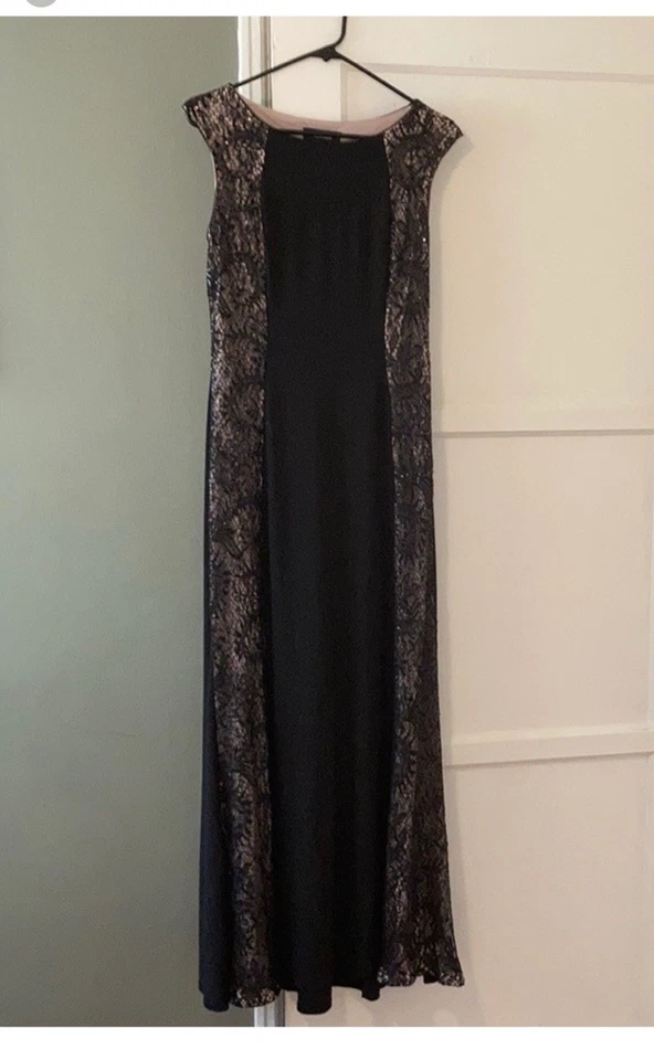 Vestido longo R&M Richards preto nude painéis de renda comprimento total coquetel feminino 8 - Imagem 4 de 4