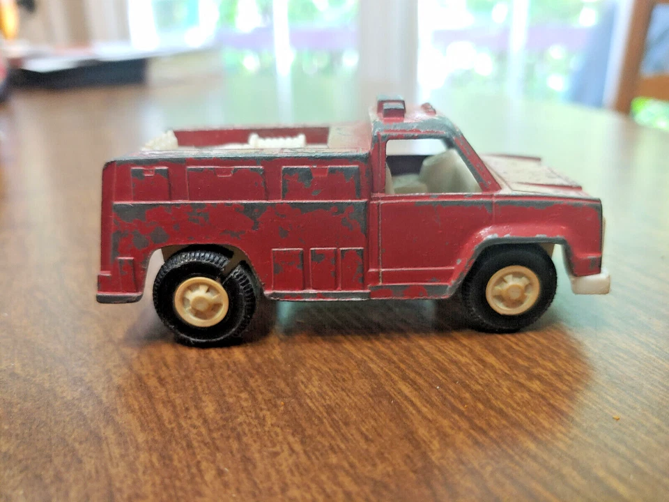 Lot of 3 Tootsie Toy Emergency Vehicles Chemical Fire Rescue Red/White 1970s - Image 3 of 4