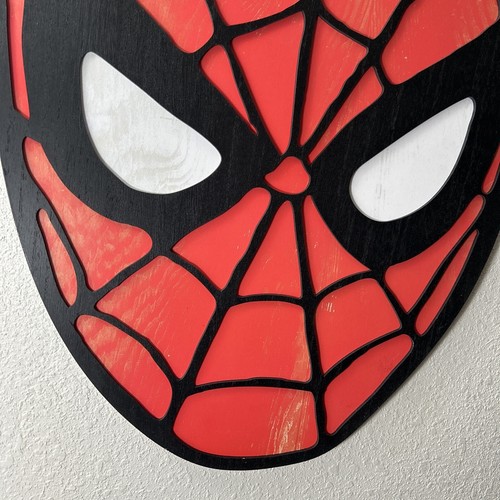Marvel Spider-Man Head Wood Wall Decor 17”x24” - Picture 3 of 5