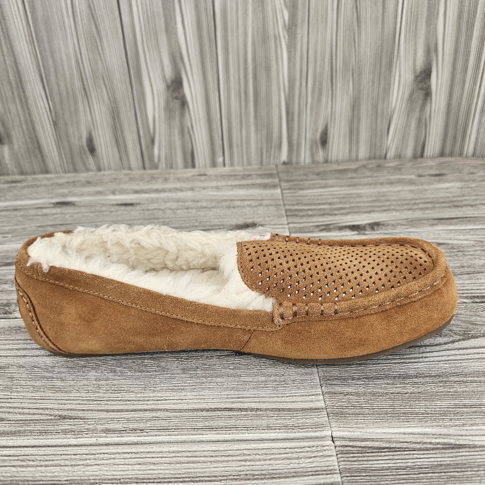 Koolaburra by UGG Lezly Perf Slippers Chesnut Women's Size 10 NEW