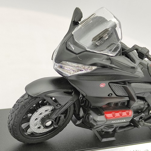 Diecast WELLY 1/18 Scale Honda Gold Winng Motorcycle Alloy Model Collection - Picture 14 of 19