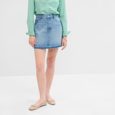 NWT Gap Denim Mini Skirt with Washwell Light Wash Size 16/33 Zip Fly 5 Pocket