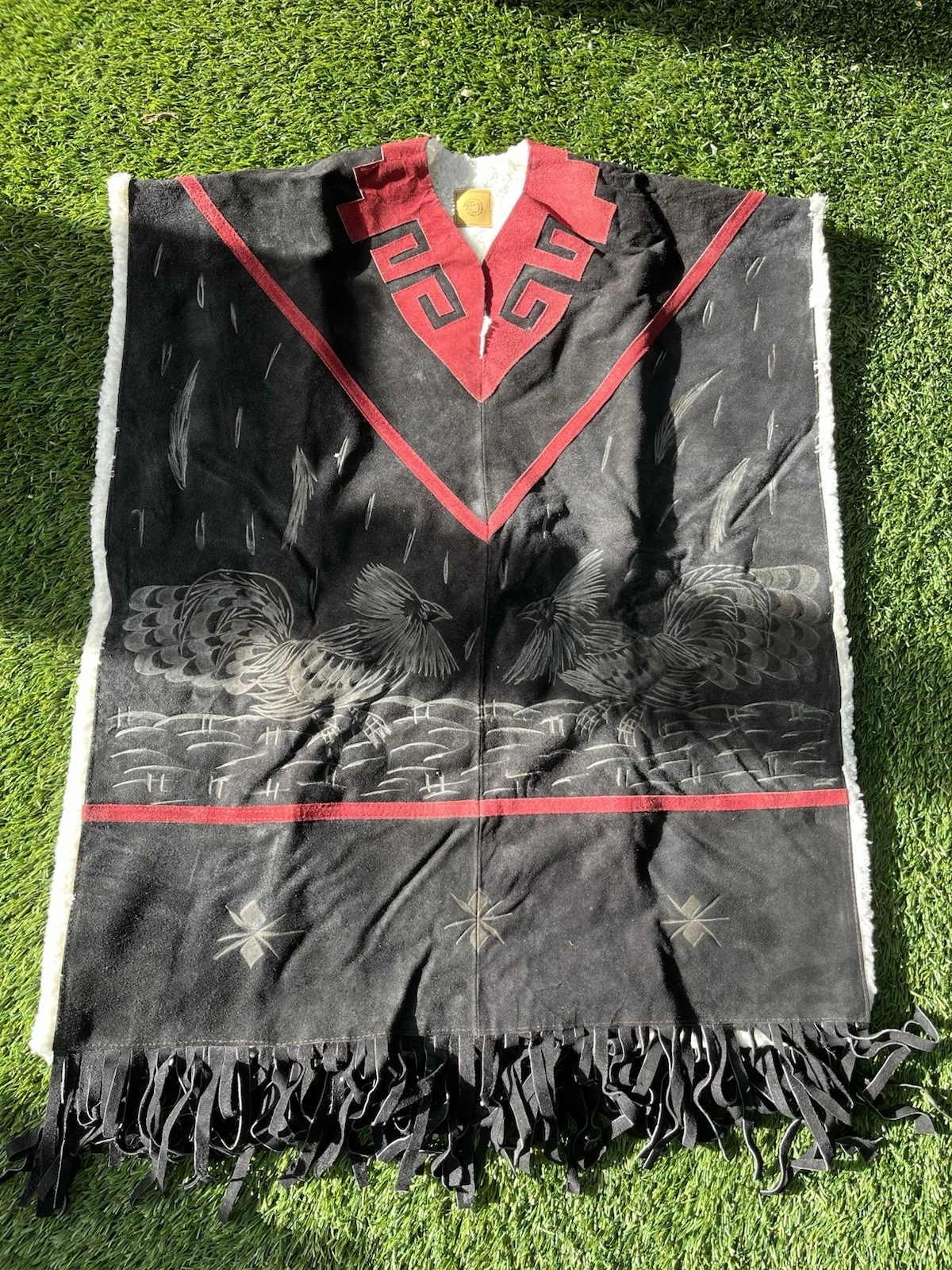 Gavines Black Red Leather Wool Poncho Fighting Roosters Design Fringe Western