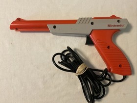 Nintendo NES-101 Original Top Loader Console Cords Controllers Gun Four Score ++